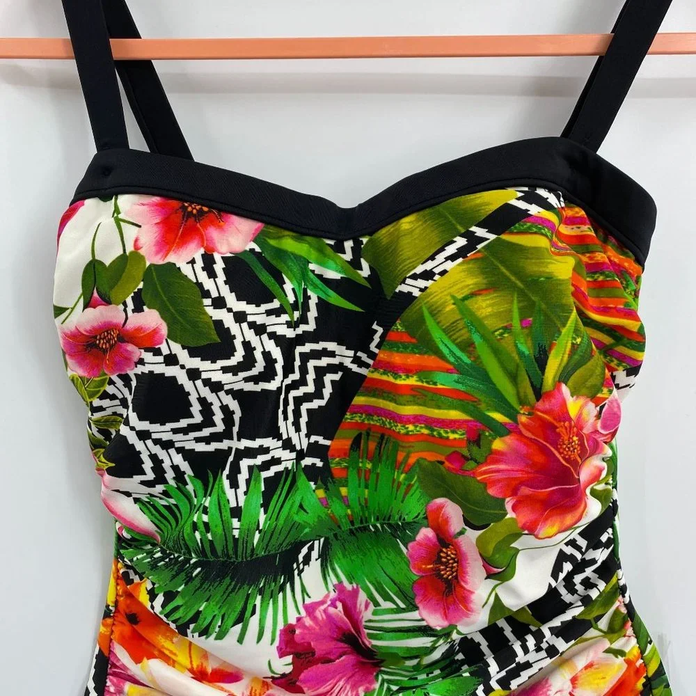Vintage Maxine floral print one piece swimsuit size 8‎ ruched front tropical